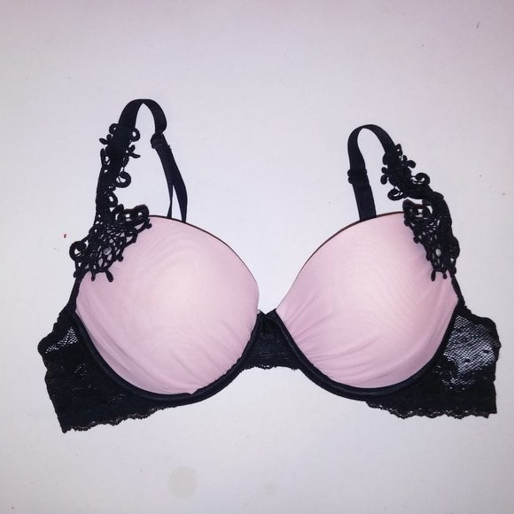 Escante Bra‎
